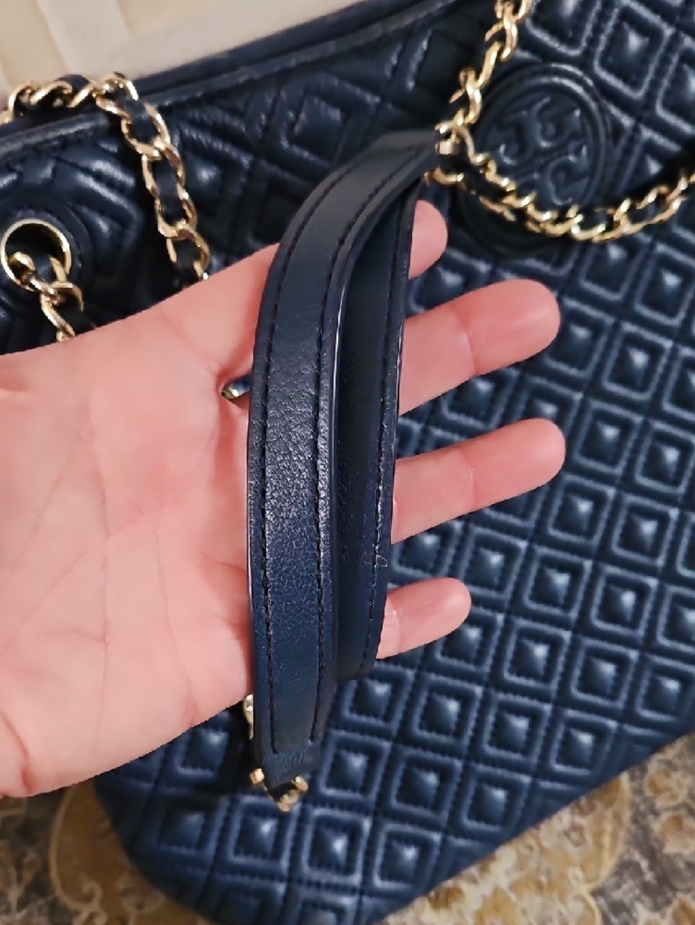 Tory Burch Quilted Navy Leather Chain-Handle Shoulder Bag - Picture 4 of 12